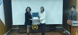 Sağlık Bilimleri Fakültesi Öğrencilerine TÜBİTAK 2209-A/B Proje Eğitimi Verildi