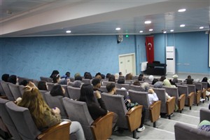 Eğitim Fakültesinde TÜBİTAK 2209 Öğrenci Araştırma Projeleri Bilgilendirme Toplantısı Gerçekleştirildi
