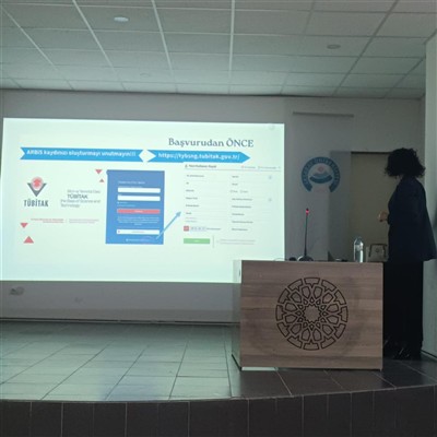 Sosyal Bilimler MYO Öğrencilerine TÜBİTAK 2209-A/B Proje Eğitimi Verildi